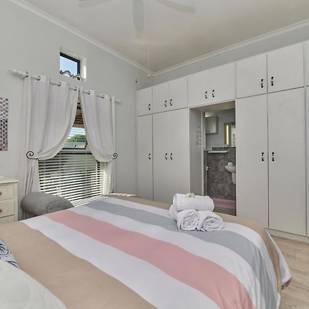 Fraai Uitzicht Struisbaai Apartment Bagian luar foto