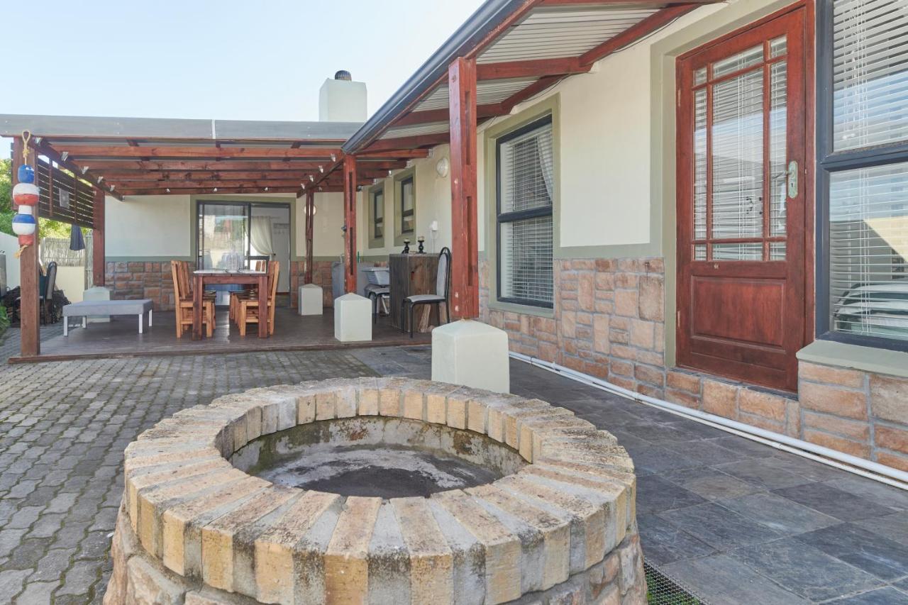 Fraai Uitzicht Struisbaai Apartment Bagian luar foto